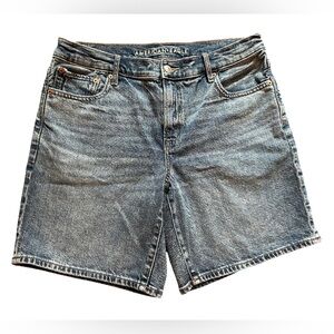 AMERICAN EAGLE PERFECT BERMUDA SHORT
